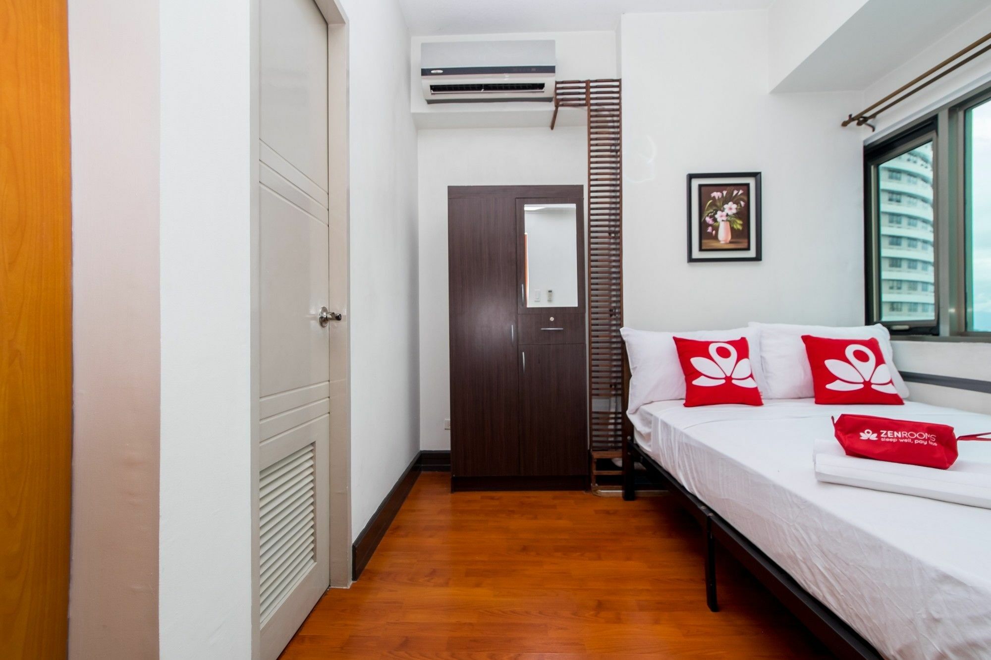 Zen Home Forbeswood Parklane Bgc Тагуиг Екстериор снимка