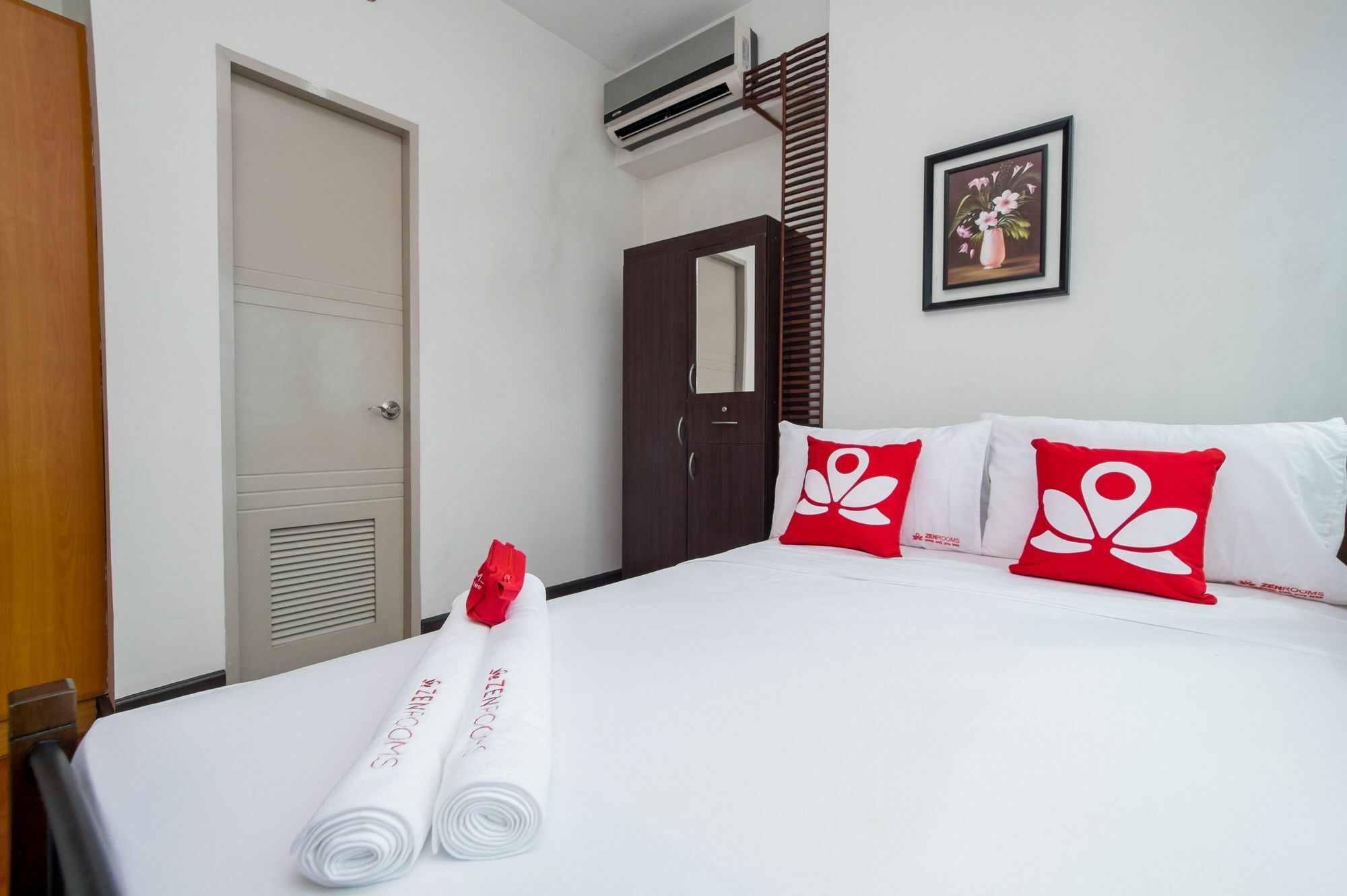 Zen Home Forbeswood Parklane Bgc Тагуиг Екстериор снимка