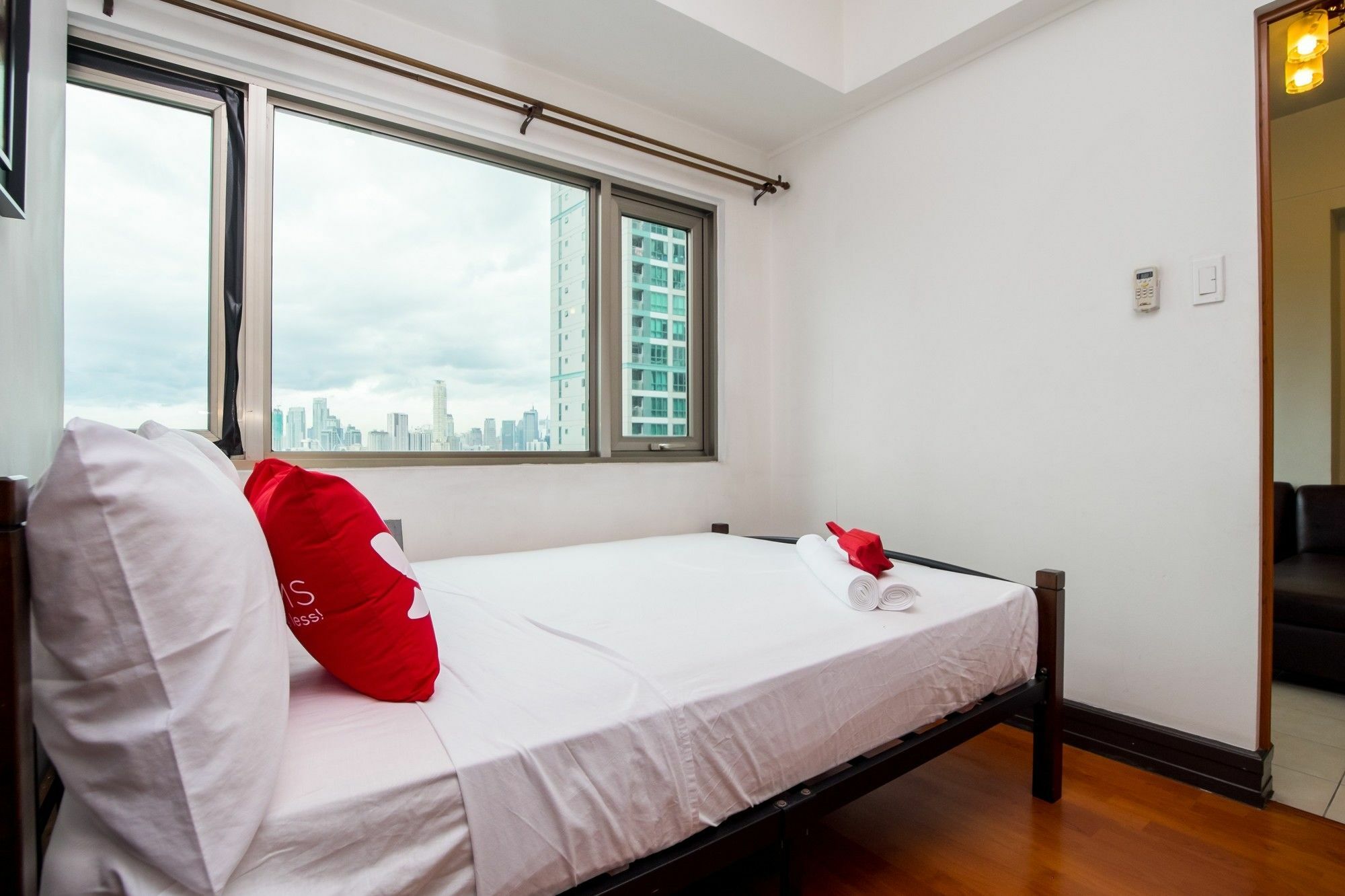 Zen Home Forbeswood Parklane Bgc Тагуиг Екстериор снимка