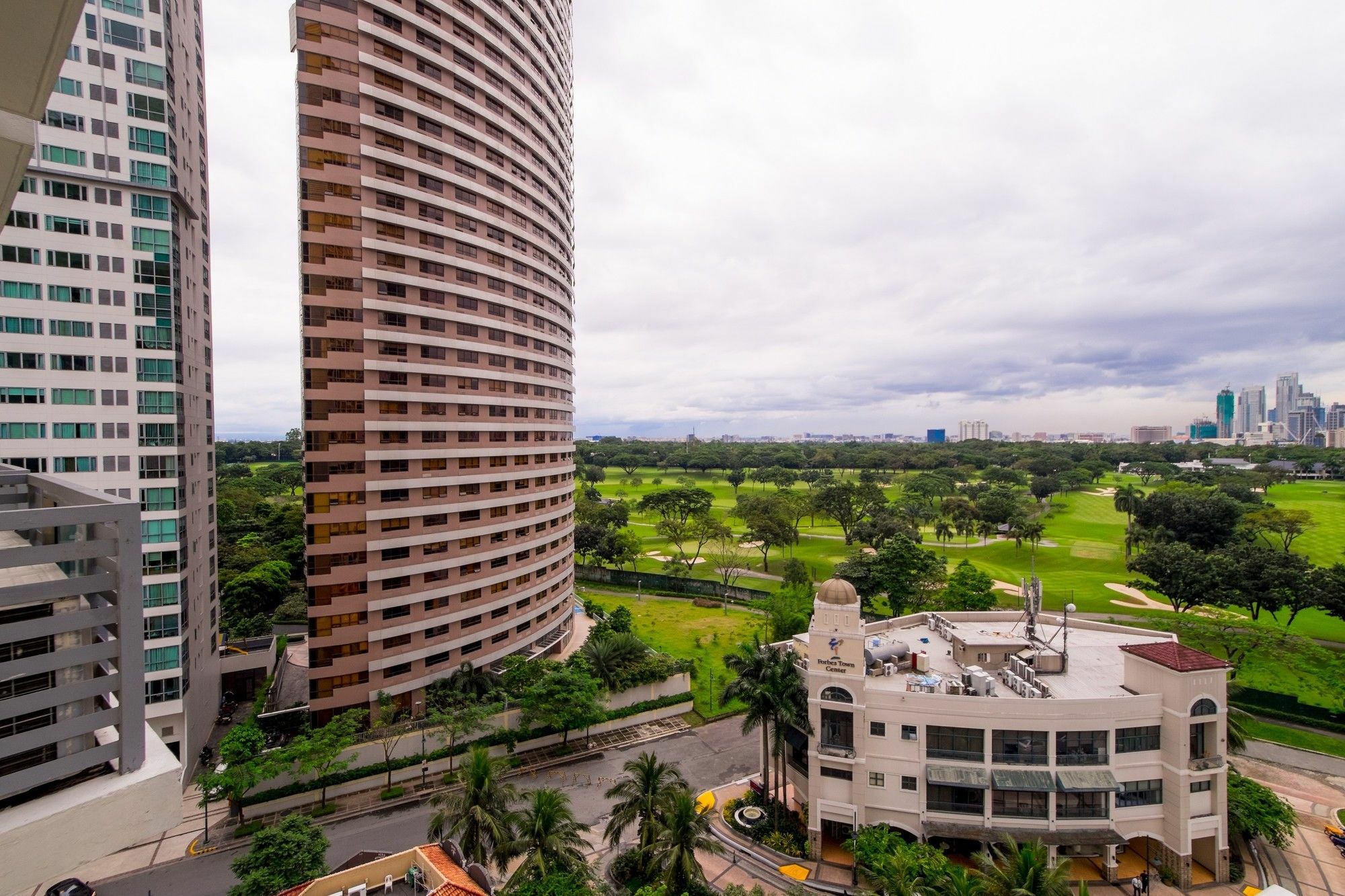 Zen Home Forbeswood Parklane Bgc Тагуиг Екстериор снимка