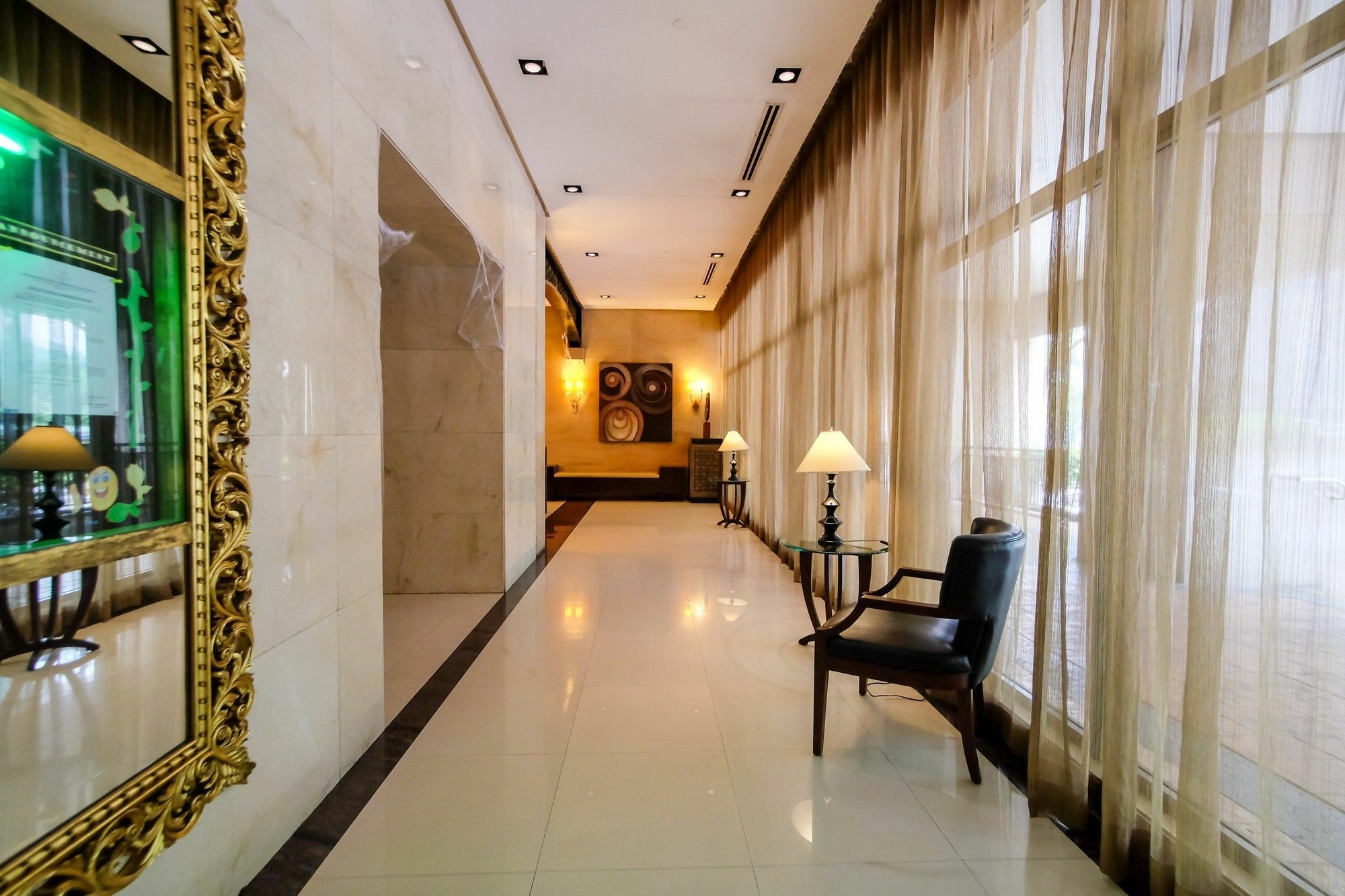 Zen Home Forbeswood Parklane Bgc Тагуиг Екстериор снимка